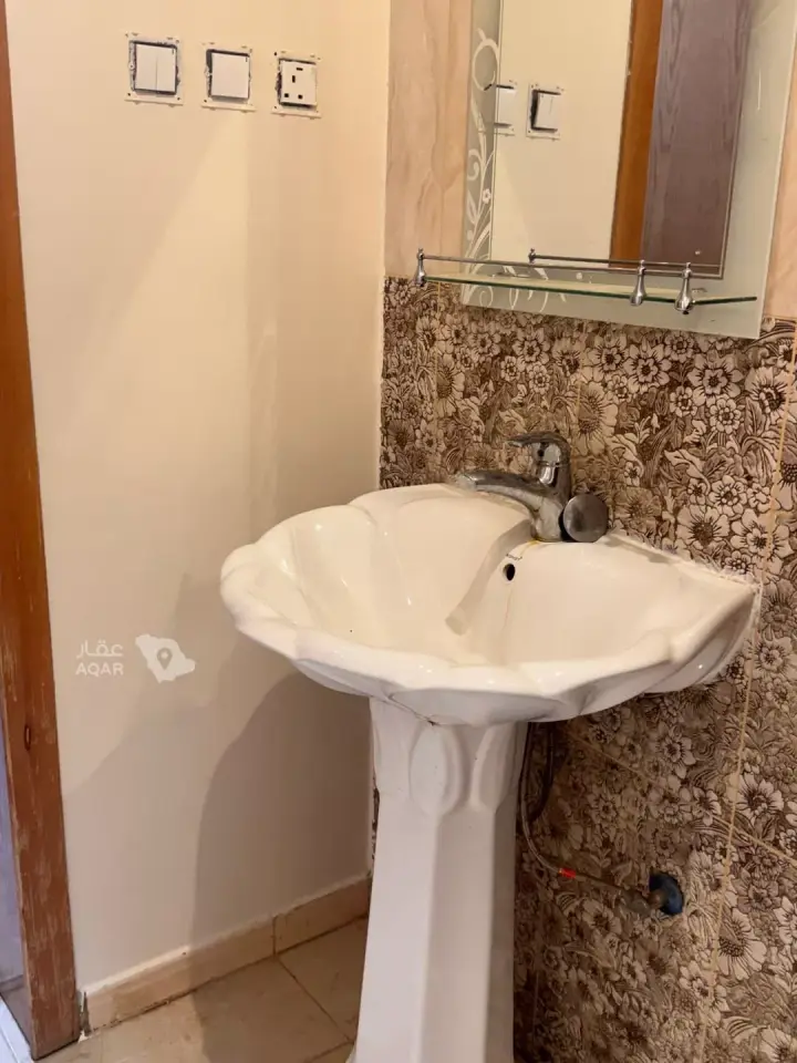 4 bedroom apartment in Al Sadd, Khamis Mushait 2