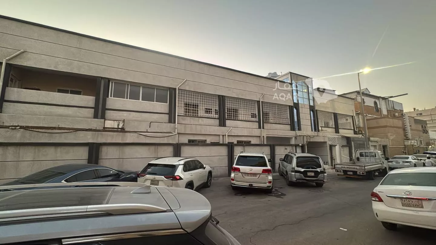 42 bedroom building in Al Jalawiyah, Eastern Province