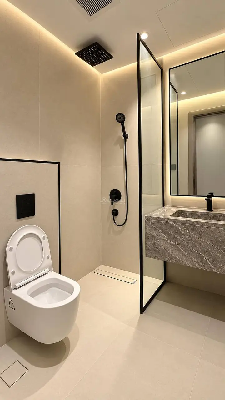 5 bedroom villa in Al Malqa, Riyadh 9