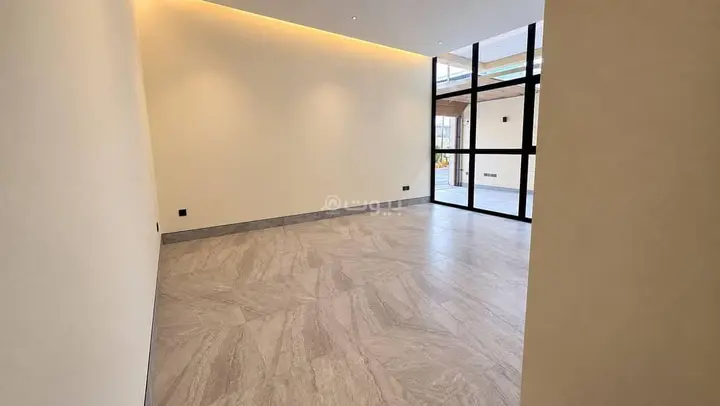 5 bedroom villa in King Fahd, Riyadh 11
