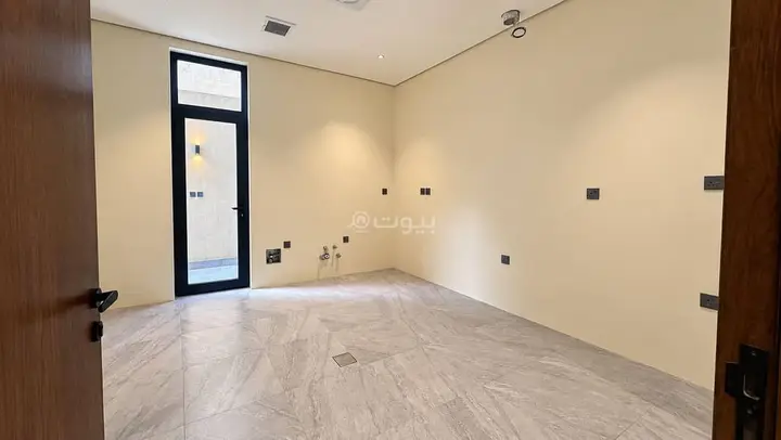 5 bedroom villa in King Fahd, Riyadh 18
