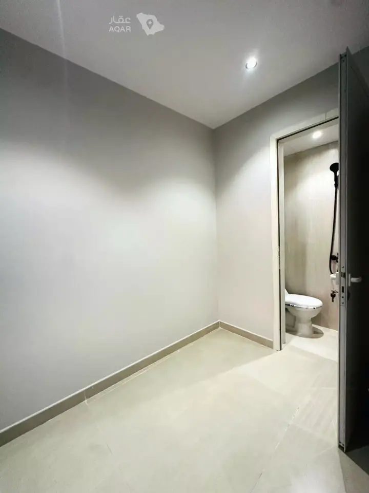 5 bedroom villa in Al Mahdiyyah, Riyadh 17