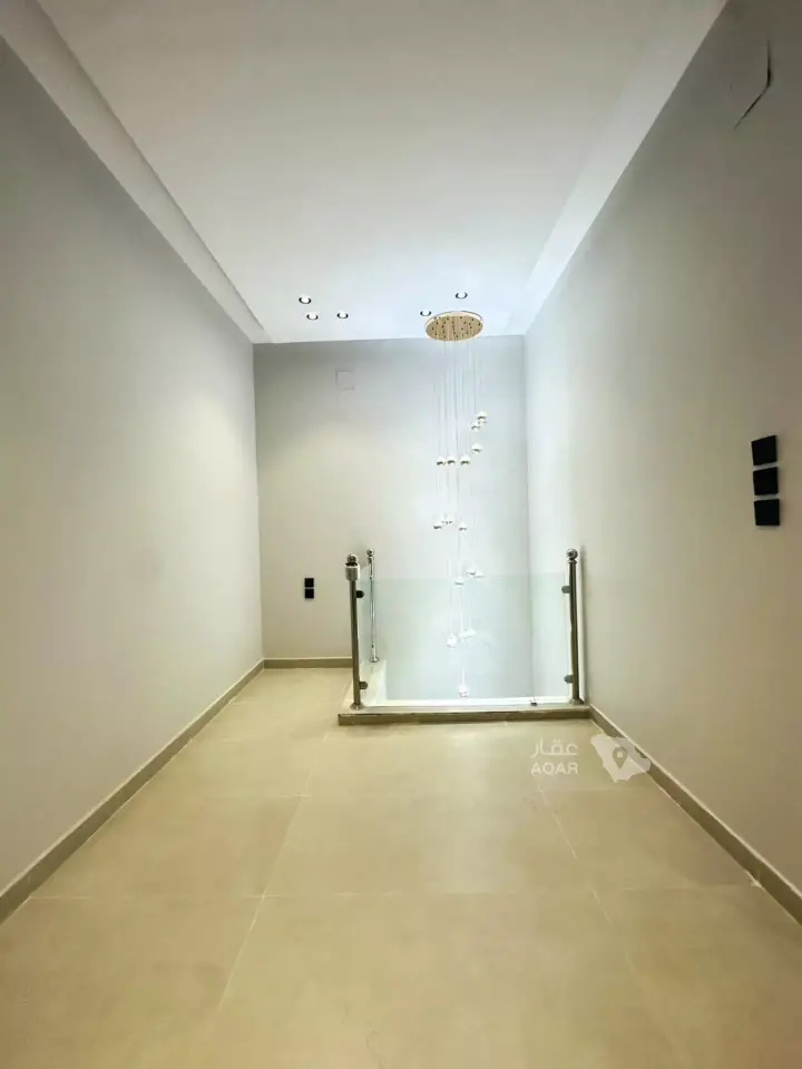 5 bedroom villa in Al Mahdiyyah, Riyadh 4