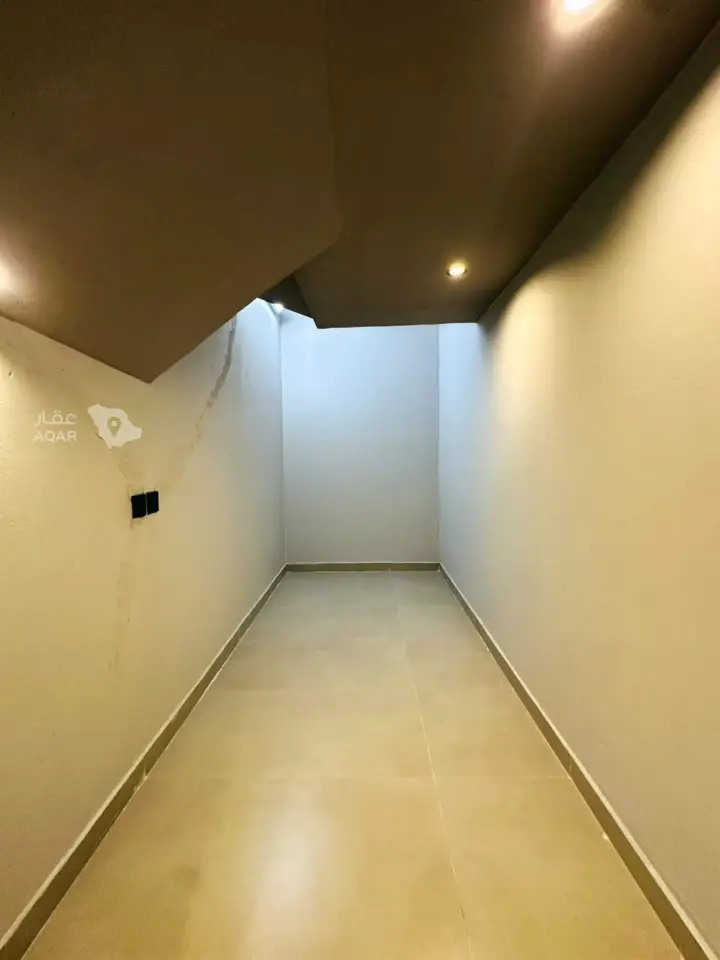 5 bedroom villa in Al Mahdiyyah, Riyadh 28