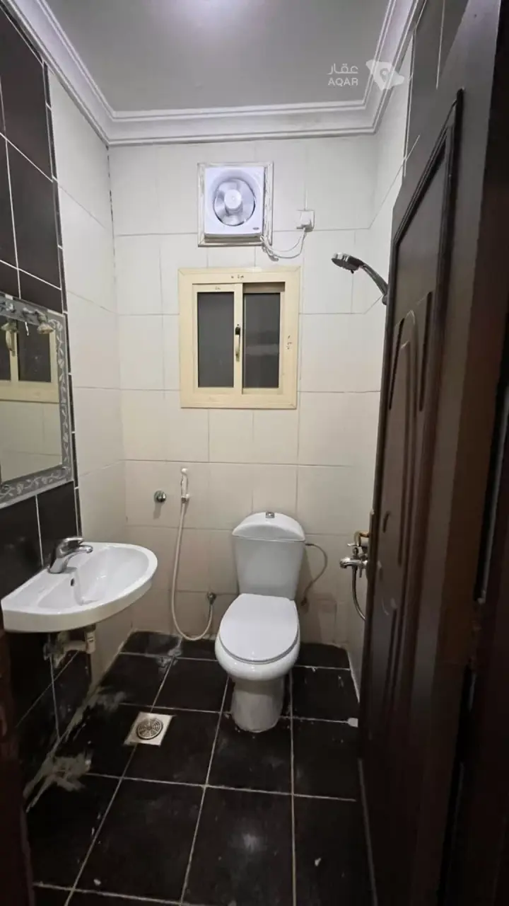 4 bedroom apartment in Al Safa, Jeddah 4