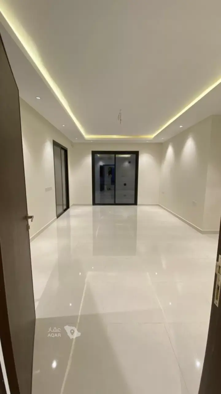 4 bedroom villa in Al Janadriyah, Riyadh 21