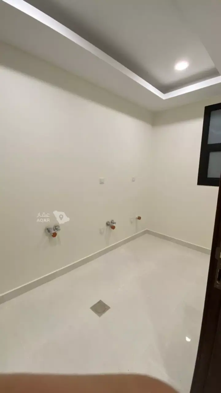 4 bedroom villa in Al Janadriyah, Riyadh 15