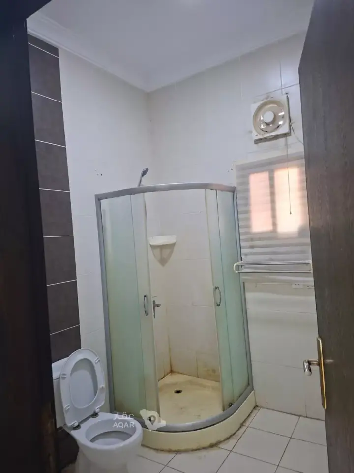 3 bedroom apartment in Mishrifah, Jeddah 3