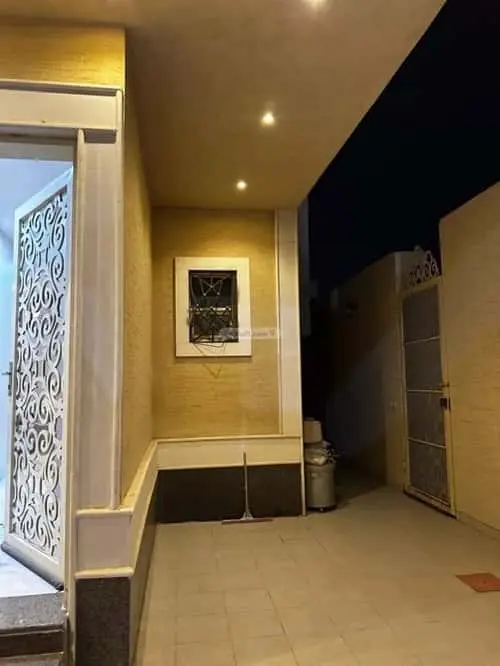 5 bedroom villa in Al Aziziyah, Riyadh 8