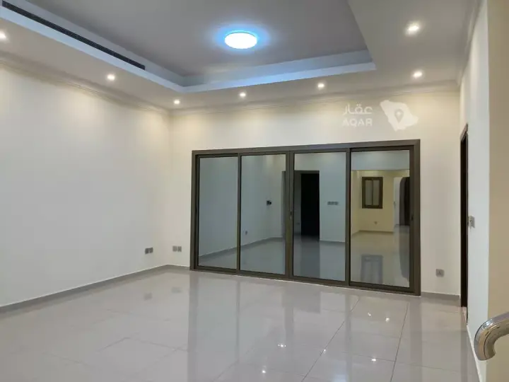 3 bedroom villa in Abhur North, Jeddah 7
