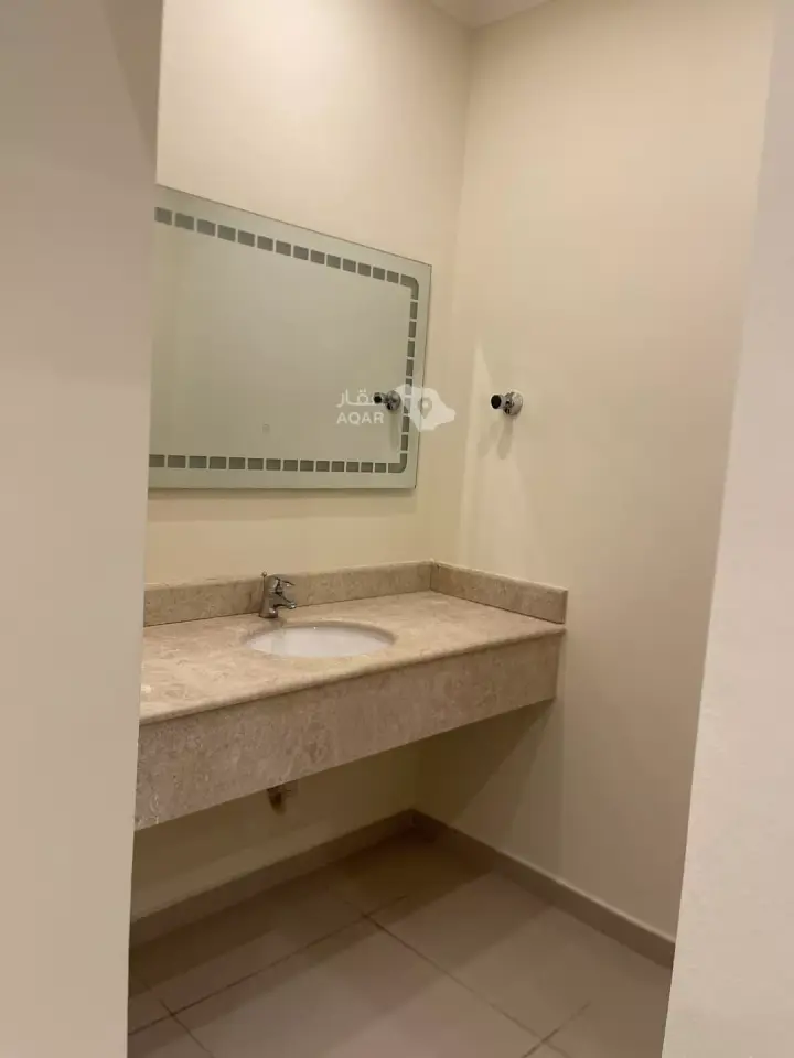 3 bedroom villa in Abhur North, Jeddah 15