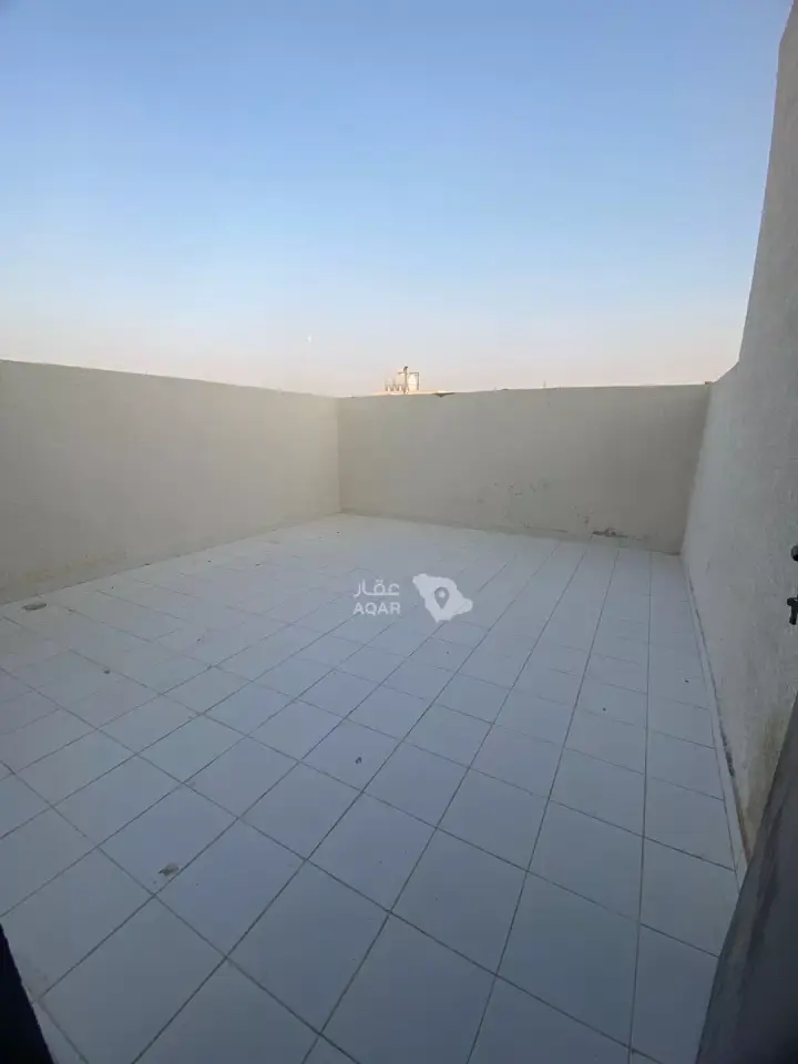 4 bedroom apartment in Al Zahrah, Riyadh 5