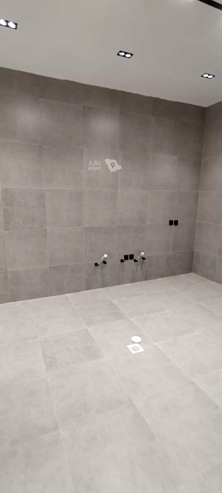 4 bedroom villa in Dhahrat Laban, Riyadh 15