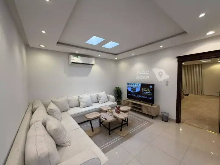 4 bedroom villa in Al Malqa, Riyadh 17