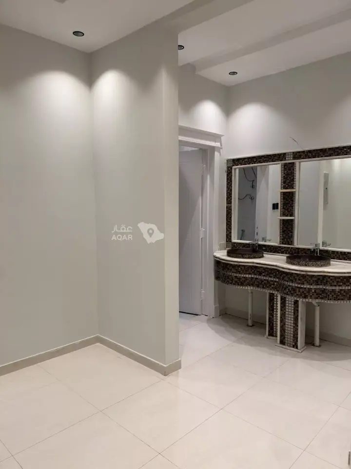 3 bedroom villa in Al Yarmouk, Riyadh 16