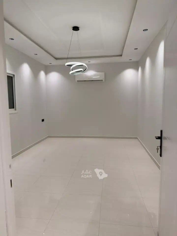 3 bedroom villa in Al Yarmouk, Riyadh 19