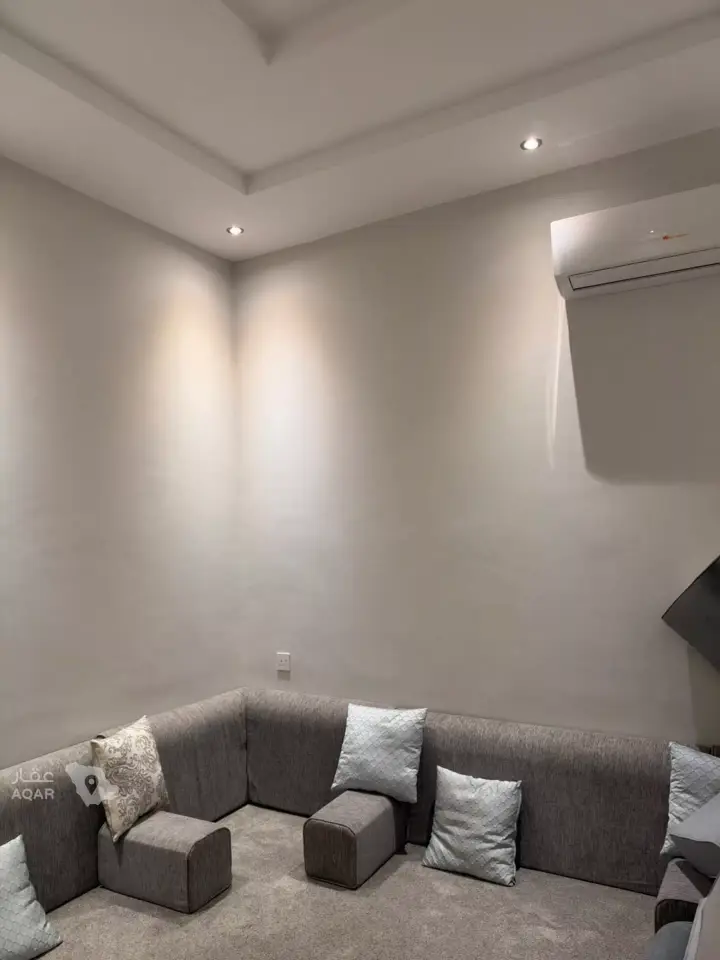 3 bedroom villa in Al Yarmouk, Riyadh 5