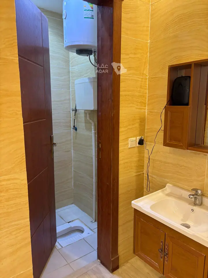4 bedroom villa in Tuwaiq, Riyadh 3