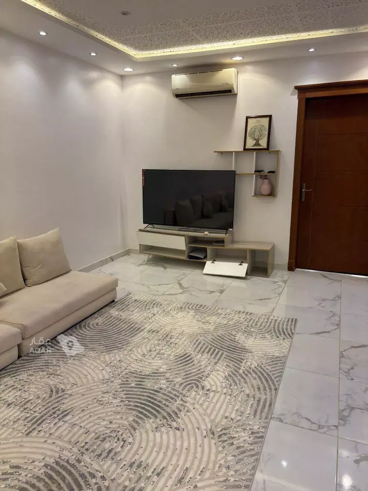4 bedroom villa in Tuwaiq, Riyadh 10