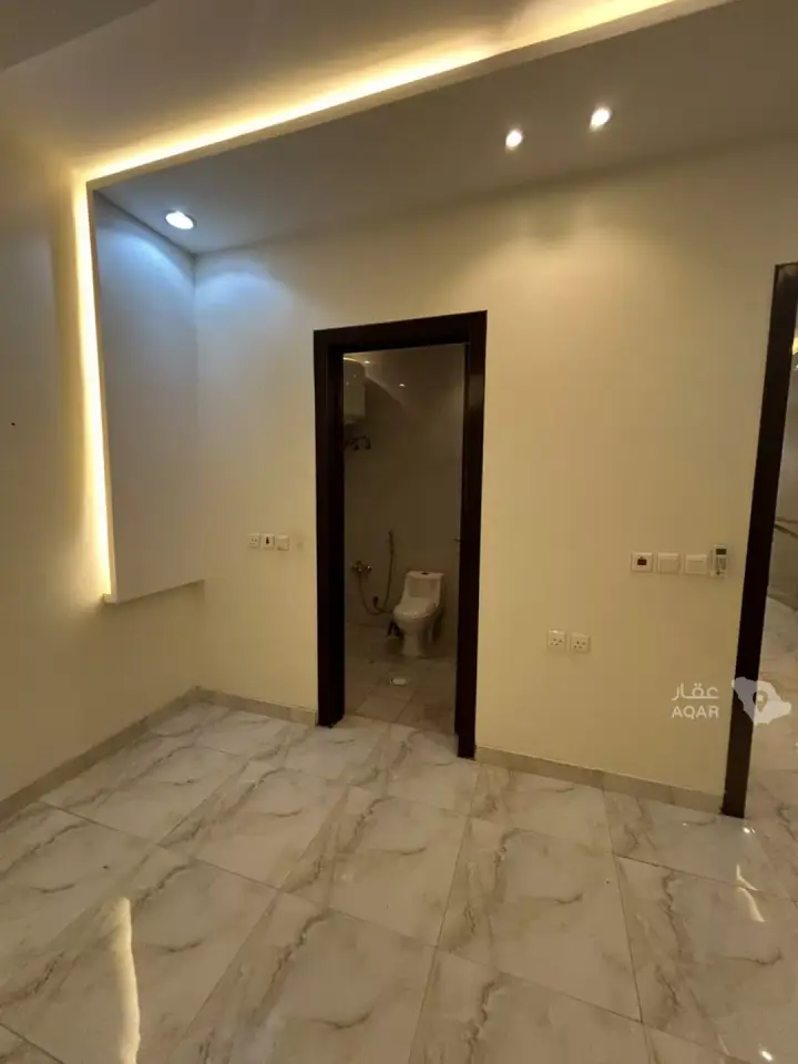 فيلا 4 غرف في العريجاء الغربية، الرياض 6