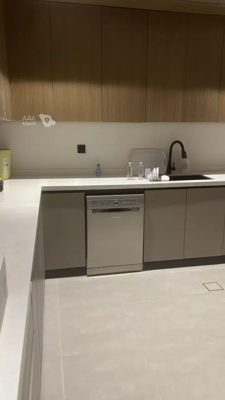 5 bedroom villa in As Saadah, Riyadh 18