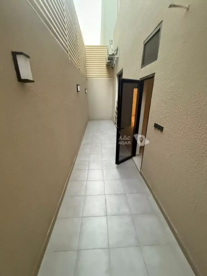 5 bedroom villa in As Saadah, Riyadh 8