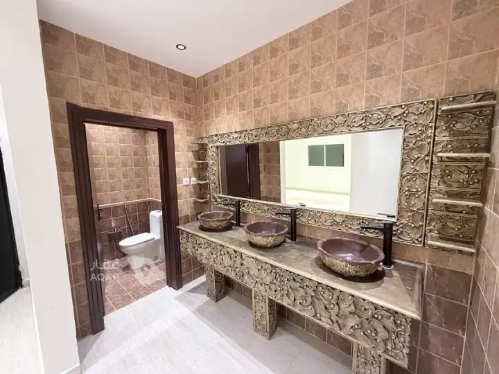5 bedroom villa in An Nafal, Riyadh 4