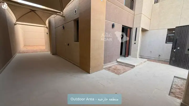 5 bedroom villa in Al Aridh, Riyadh 13