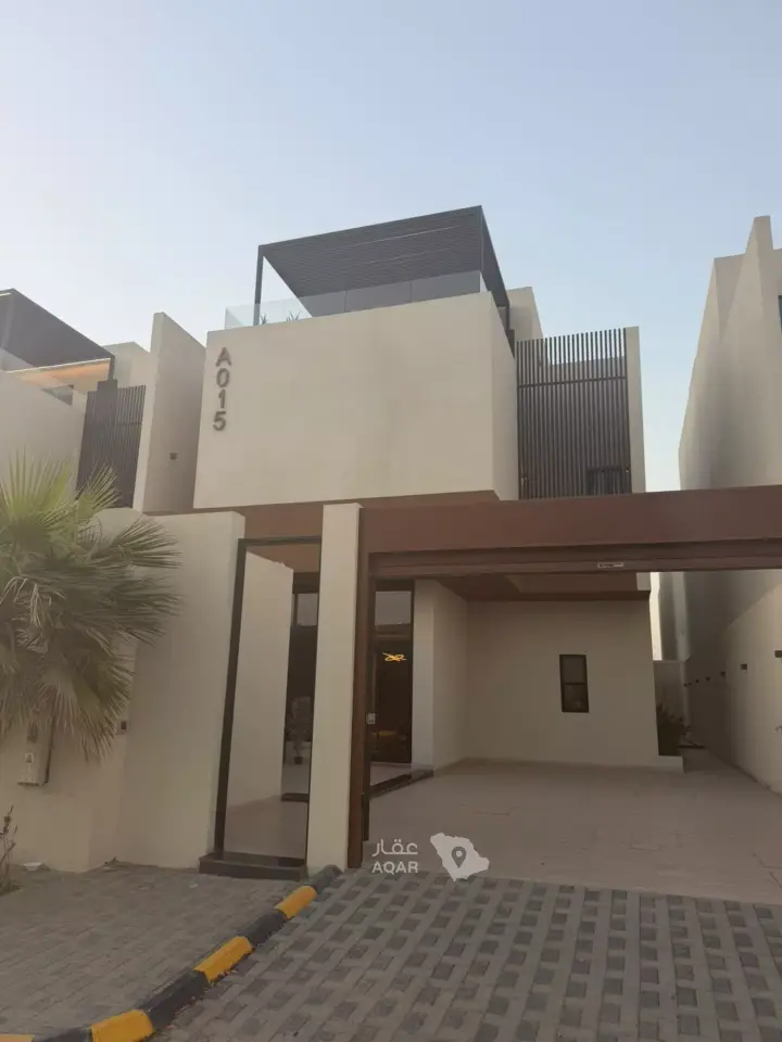 فيلا 3 غرف في اشبيليا، الخبر 2