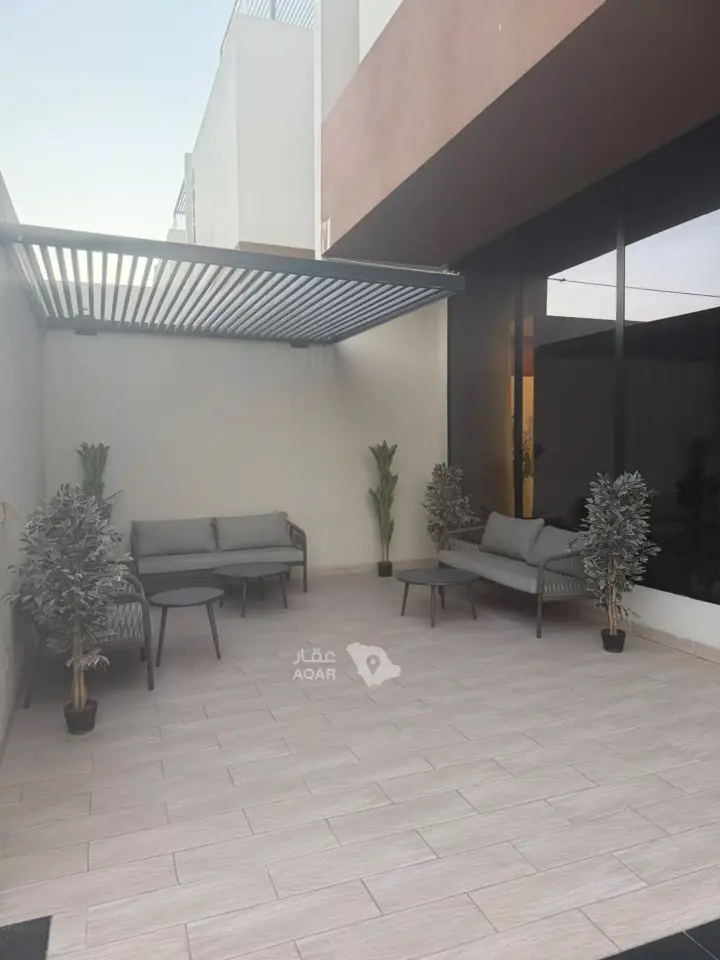 فيلا 3 غرف في اشبيليا، الخبر 3