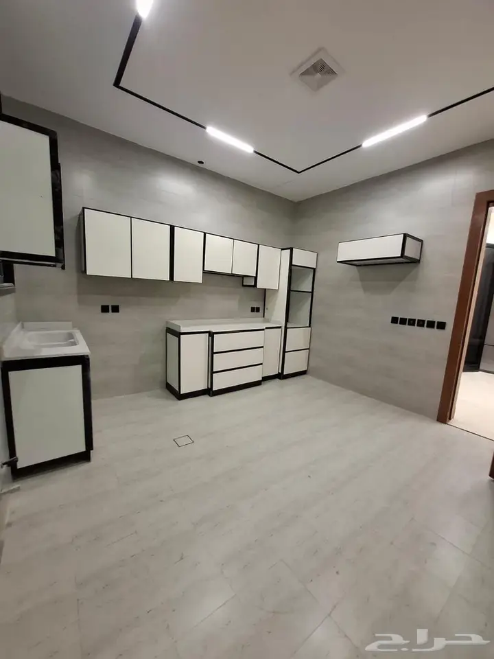 4 bedroom apartment in Al Maizilah, Riyadh 9