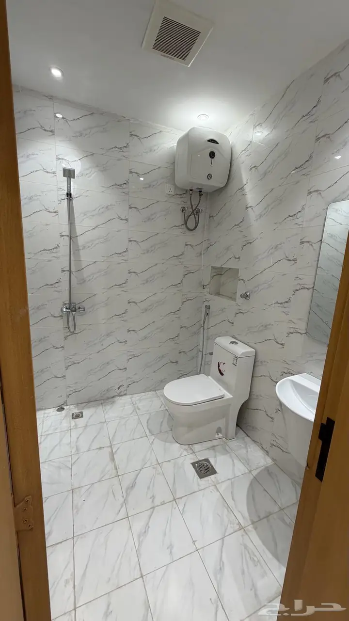 4 bedroom apartment in Al Faisaliyyah, Jeddah 8