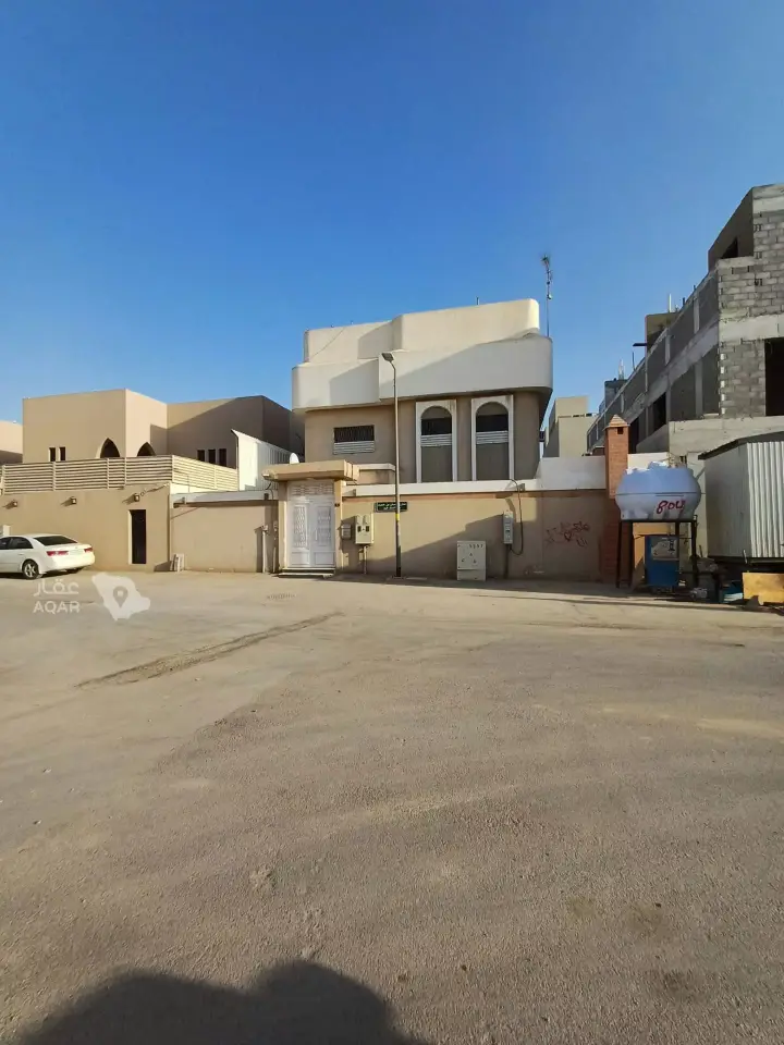 3 bedroom villa in King Fahd, Riyadh 3
