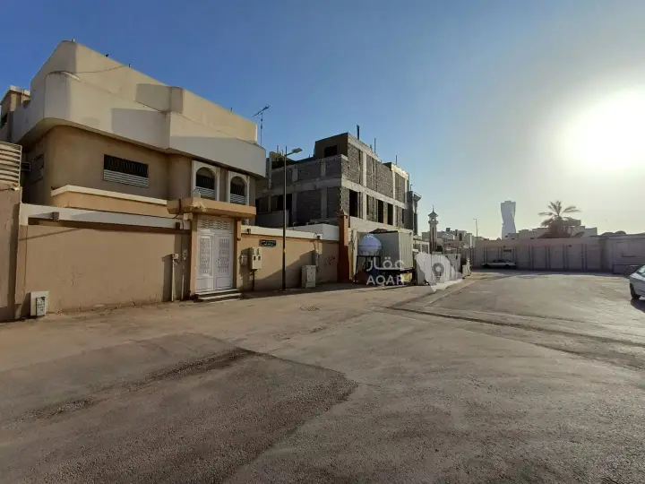 3 bedroom villa in King Fahd, Riyadh 2