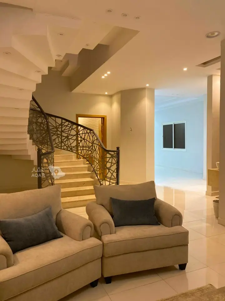 4 bedroom villa in Dhahrat Namar, Riyadh 3