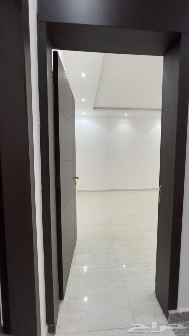5 bedroom apartment in Tuwaiq 12