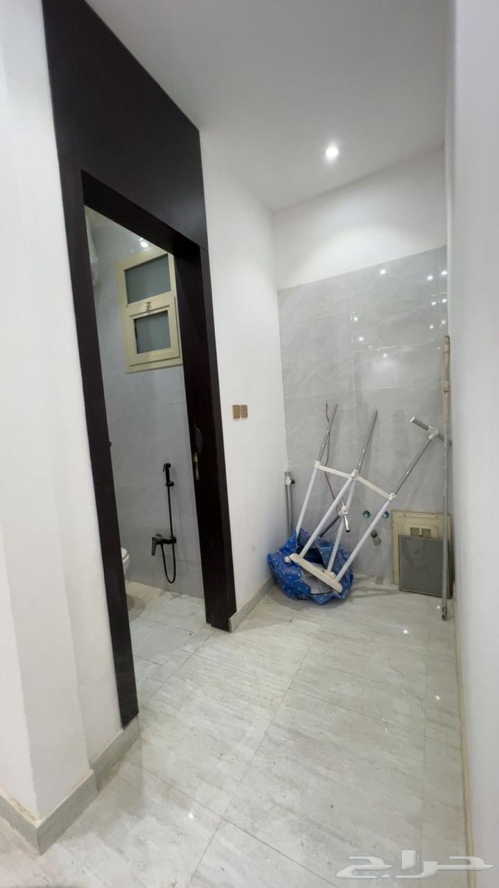 5 bedroom apartment in Tuwaiq 8