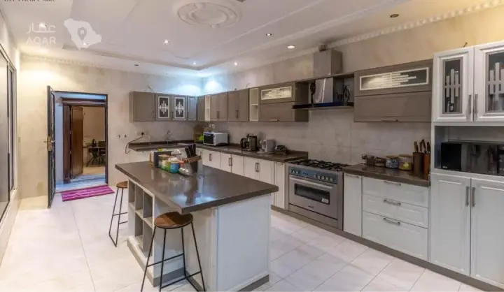 5 bedroom villa in Al Yasmin, Riyadh 8