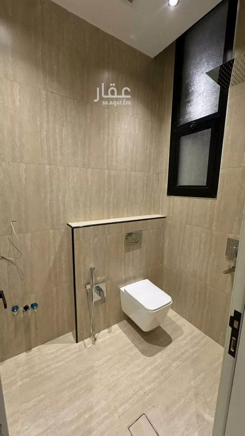 4 bedroom floor in King Faisal 2
