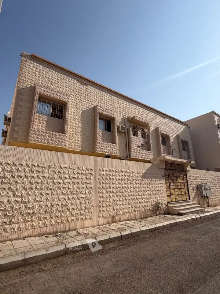 21 bedroom building in Al Difa, Madinah