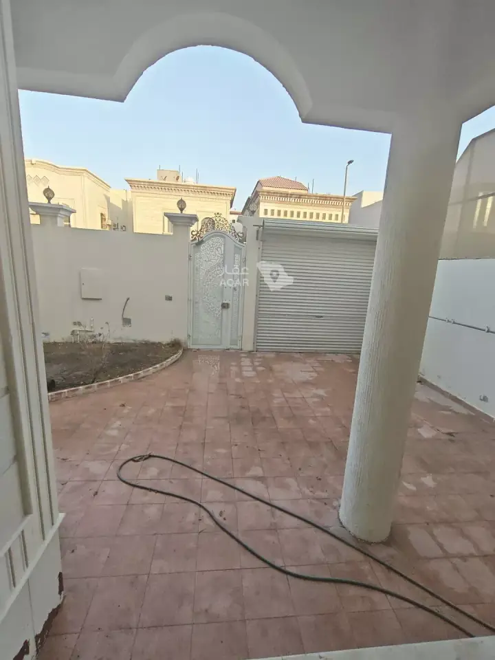 5 bedroom villa in Taibah, Eastern Province 9