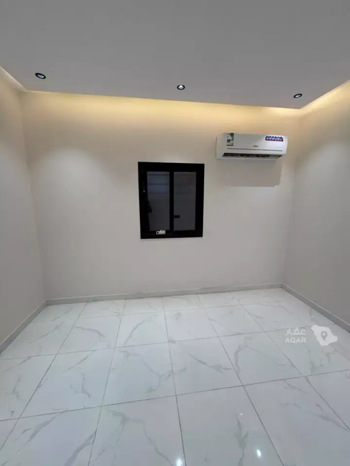 5 bedroom apartment in As Suways, Jazan 12