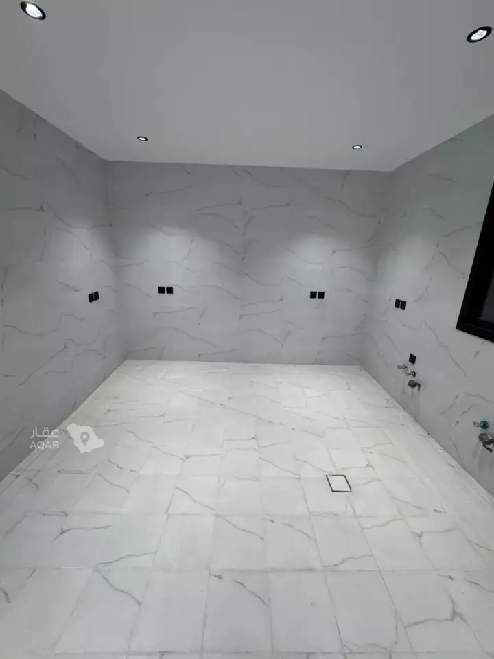 5 bedroom apartment in As Suways, Jazan 3
