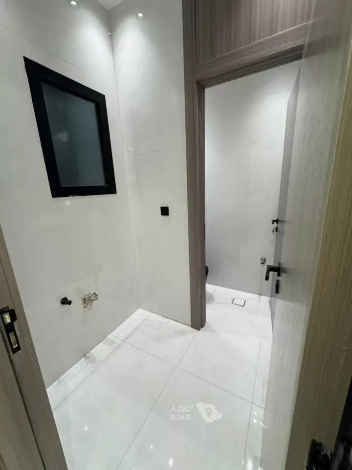 5 bedroom apartment in As Suways, Jazan 2
