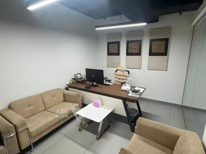 4 bedroom office in Al Aziziyah, Jeddah 6