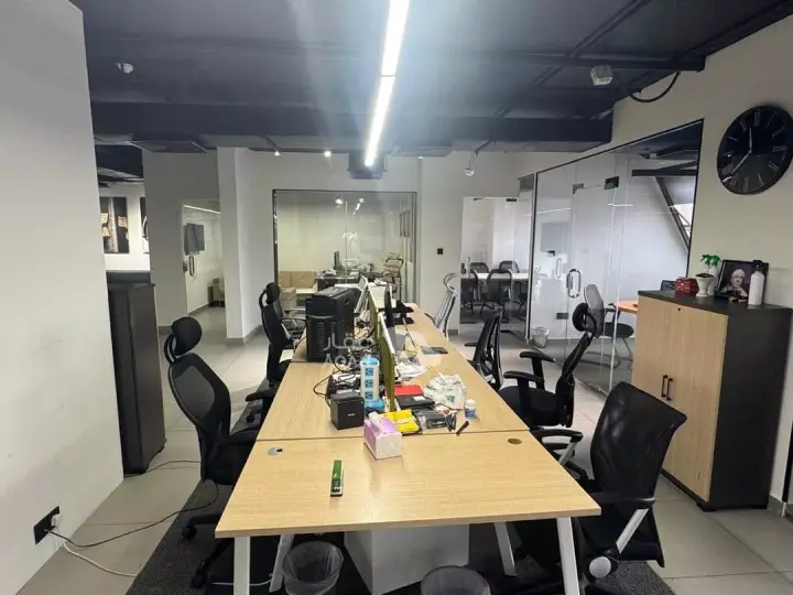 4 bedroom office in Al Aziziyah, Jeddah 4