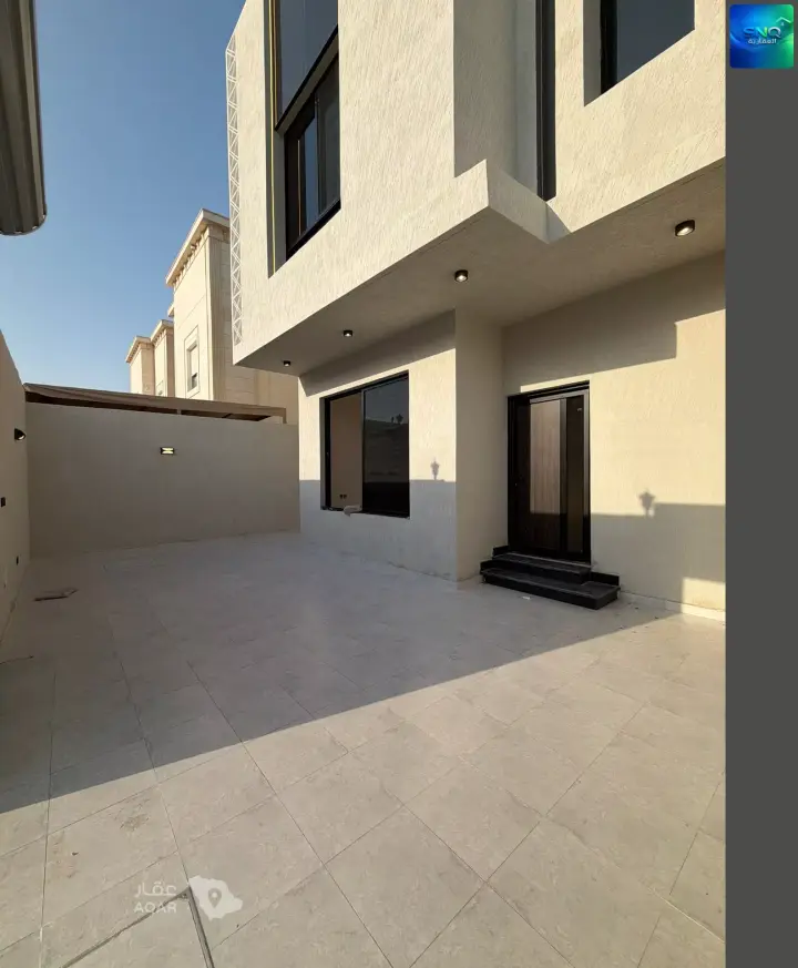 4 bedroom villa in Dahiat King Fahd, Eastern Province 4