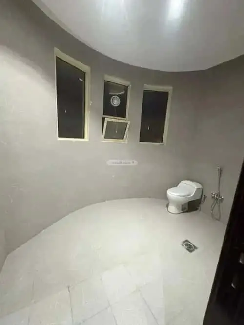 5 bedroom apartment in Al Nadwah, Riyadh