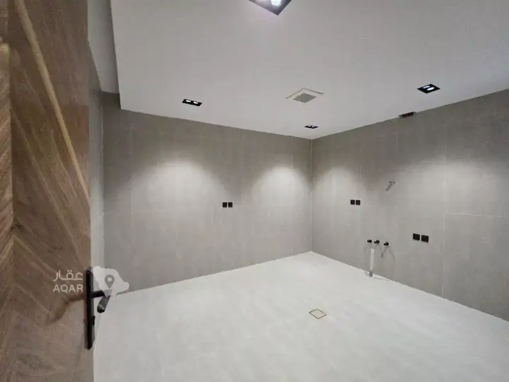 3 bedroom apartment in Tuwaiq, Riyadh 8