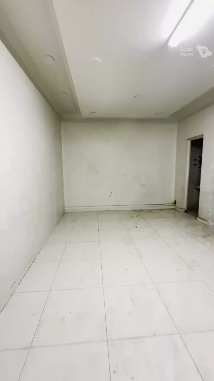 shop in Al Rawdah, Riyadh 5